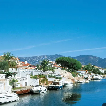 Requesens Canal Holiday home