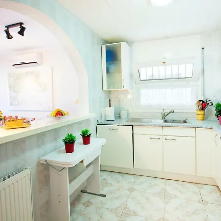 Holiday home Requesens Canal Empuriabrava